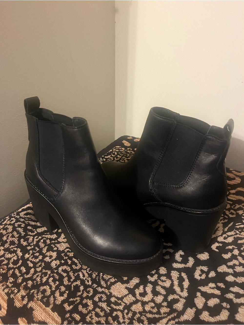 Steve Madden Black Platform Chelsea Ankle Boots - Women